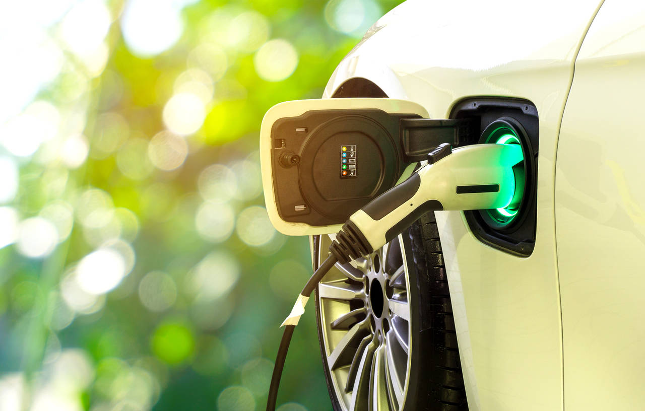 Tecnologia permite carregar a bateria de carros elétricos em apenas 10 minutos