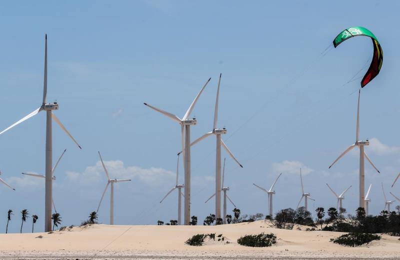 Brasileiros criam tecnologia que triplica produção de energia eólica imitando kitesurf