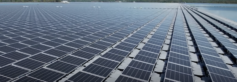 Tailândia constrói maior usina solar flutuante do mundo (do tamanho de 70 campos de futebol)