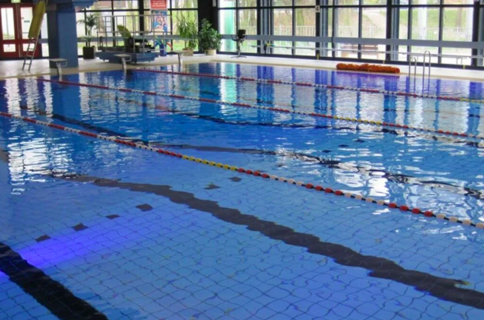 Piscina na Holanda é aquecida com calor do esgoto