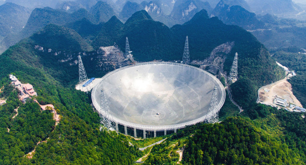 China usa maior radiotelescópio do mundo para encontrar gelo na Lua