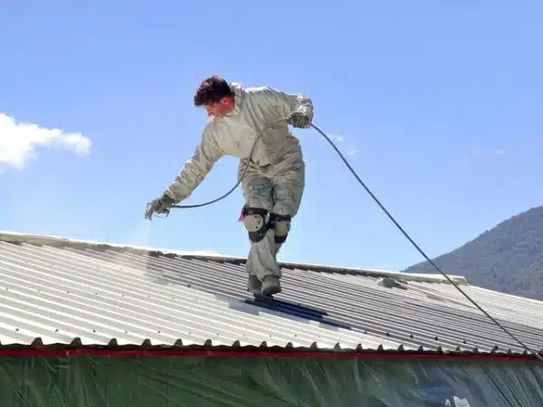 Adeus ao calor: Cientistas criam tinta que combate o calor urbano