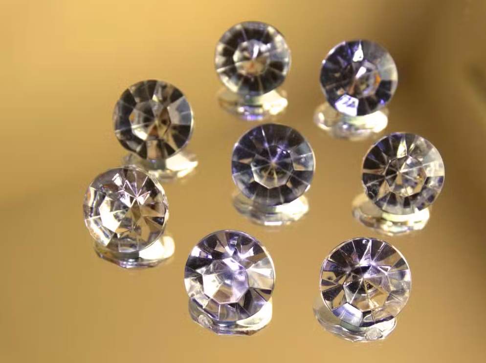 Diamante pode perder o posto de material mais resistente da Terra