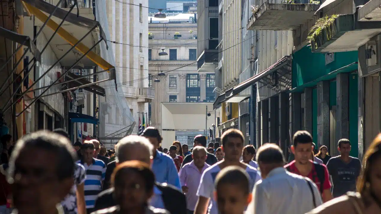 Os nomes e sobrenomes mais comuns do Brasil, segundo o IBGE